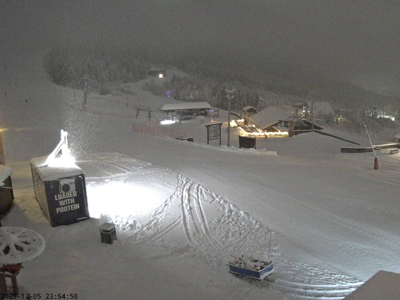 ヘムセダール、基地エリア